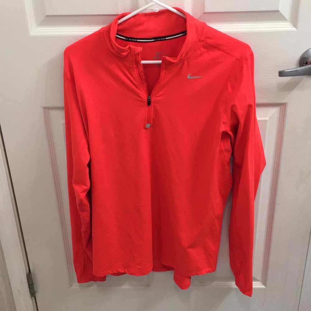 Nike top
